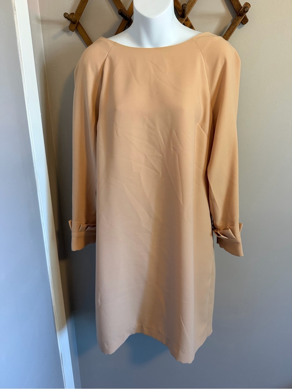 Banana Republic Beige Shift Dress With Pleated Cuff Detail Size 10